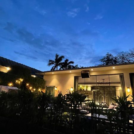 Kingston Resort Kānpur Eksteriør bilde